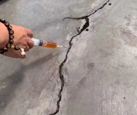 潜江混凝土裂缝修补技术详解​